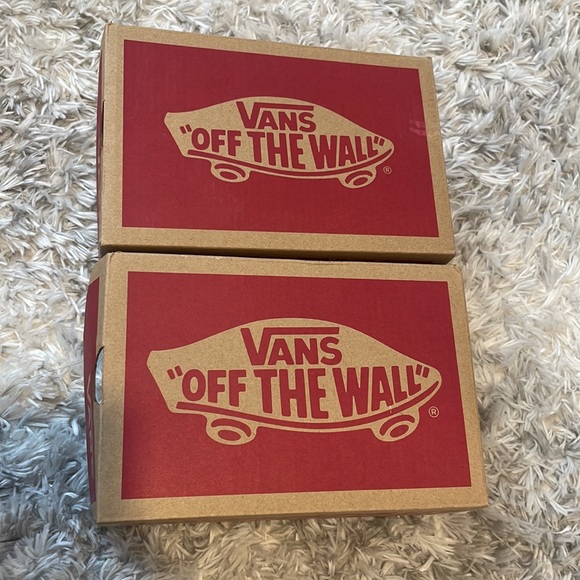 2 pairs toddler vans - Picture 4 of 11